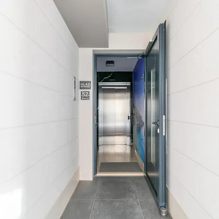 Lux Aleo Apartman Makarska